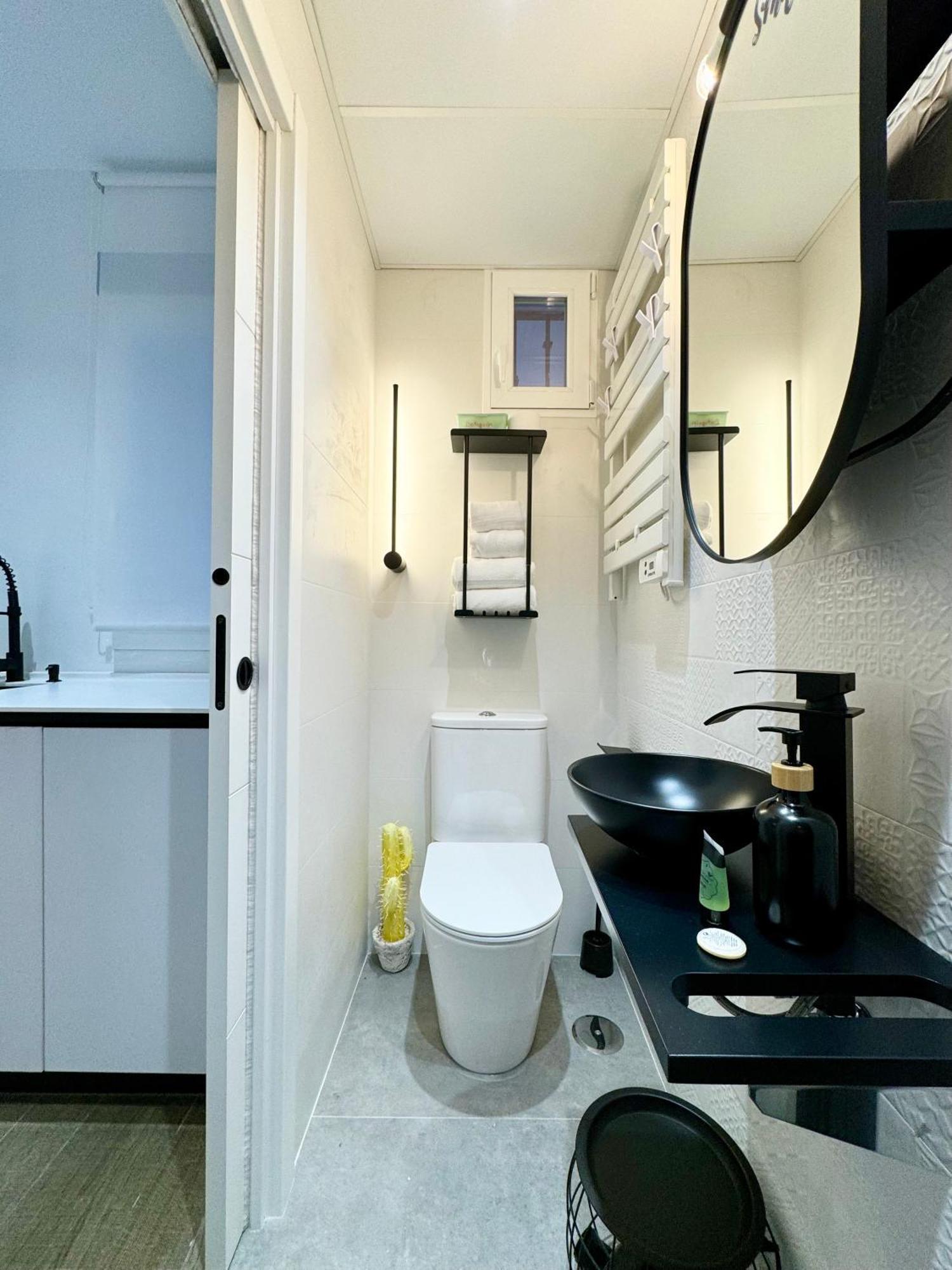 Luxury Flat City Center Full Equipe Non Touristic Madryt Zewnętrze zdjęcie