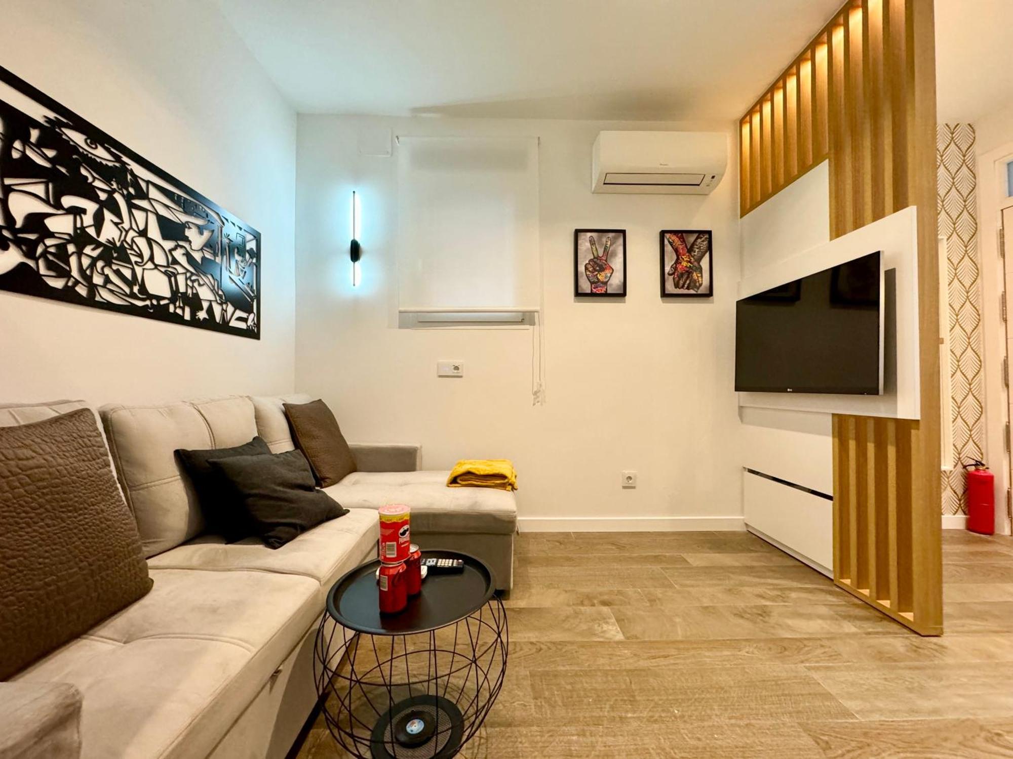Luxury Flat City Center Full Equipe Non Touristic Madryt Zewnętrze zdjęcie