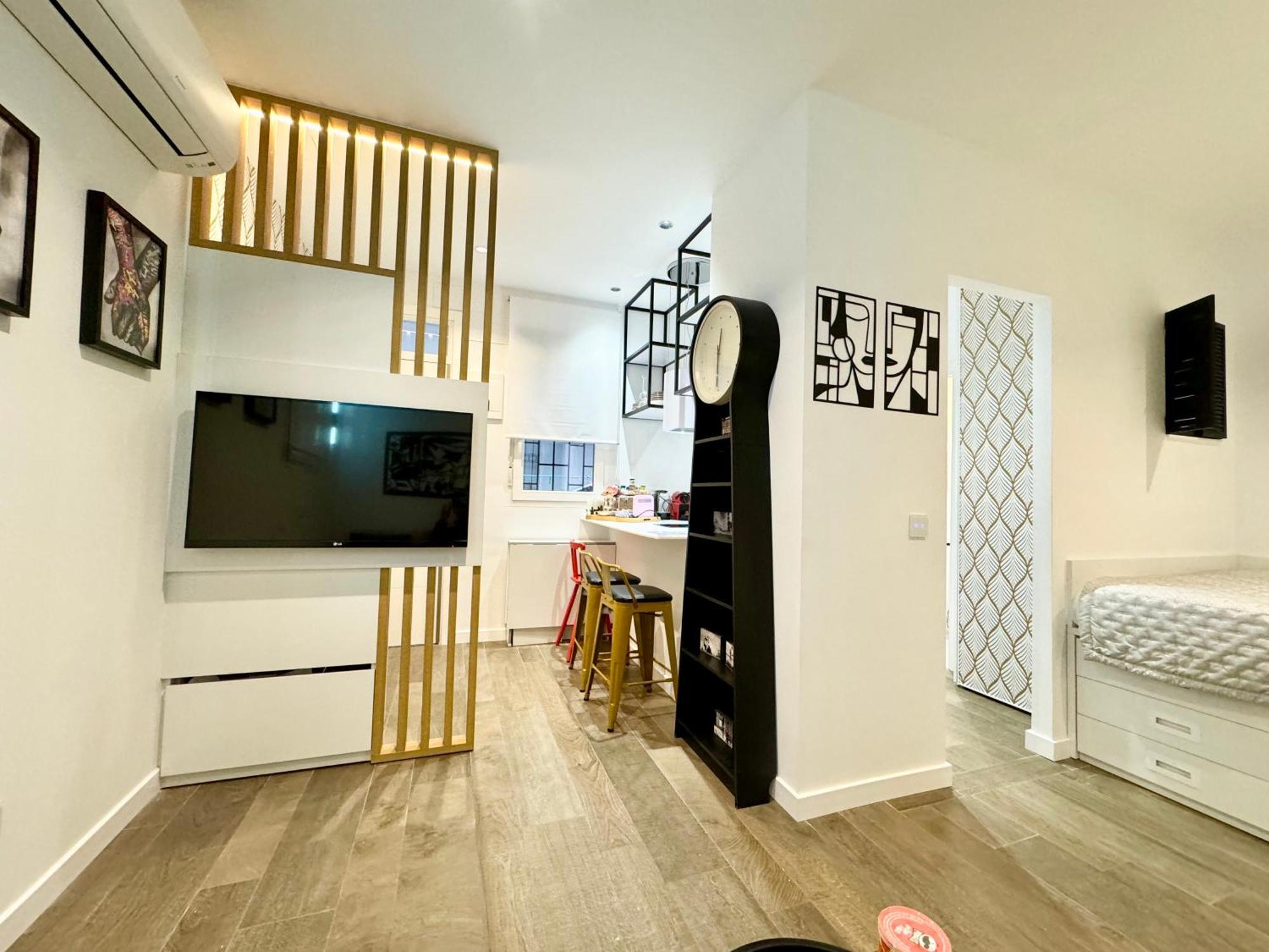 Luxury Flat City Center Full Equipe Non Touristic Madryt Zewnętrze zdjęcie