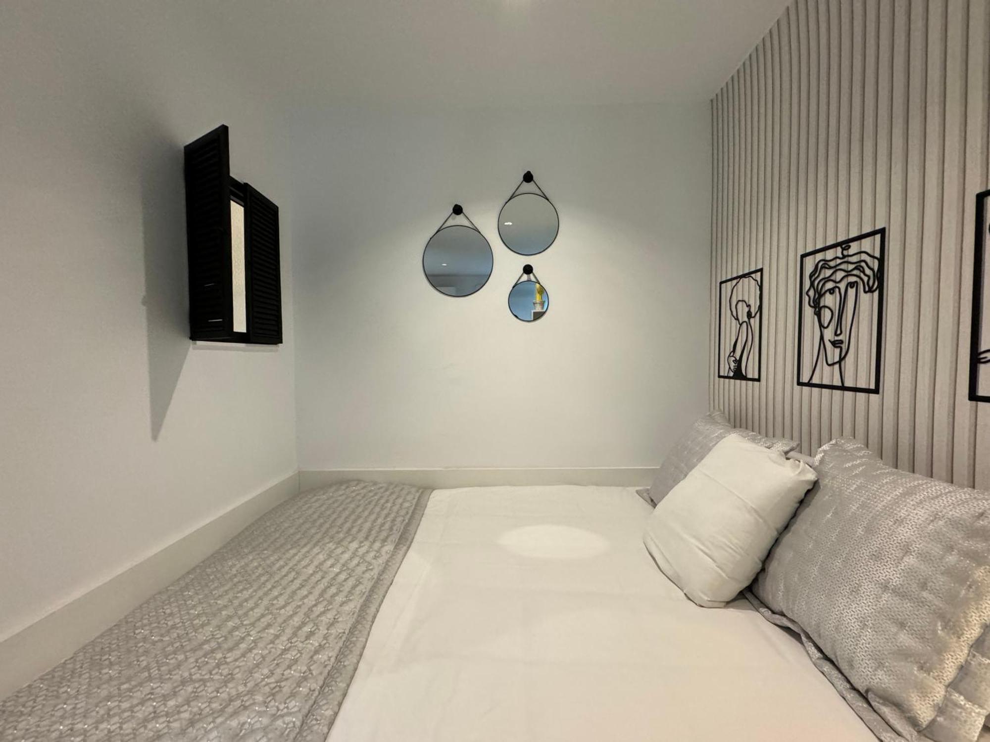 Luxury Flat City Center Full Equipe Non Touristic Madryt Zewnętrze zdjęcie